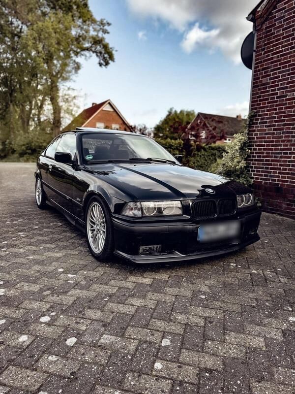 Schwarz Gebraucht 1996 BMW 323 Coupé | 7.450 € (Fairer Preis) - Bild 1/4
