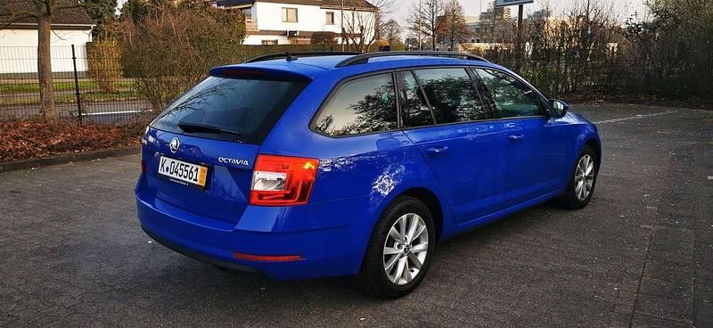 Gebraucht Skoda Octavia Style 150 PS (110 kW) 2019 Blau Kombi