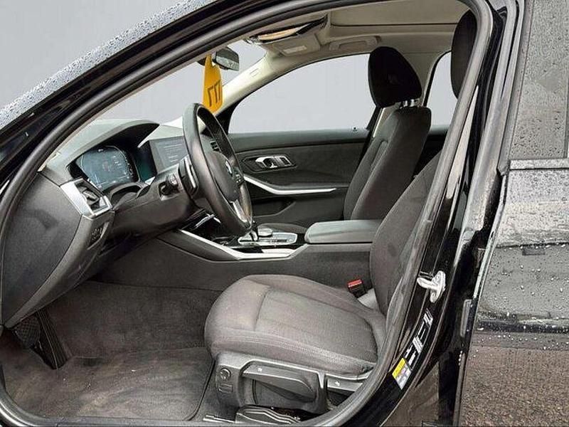 Gebraucht BMW 330e Advantage 252 PS (185 kW) 2020 Schwarz Limousine