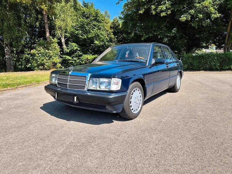 Gebraucht Mercedes 190 136 PS (100 kW) 1993 Blau Limousine