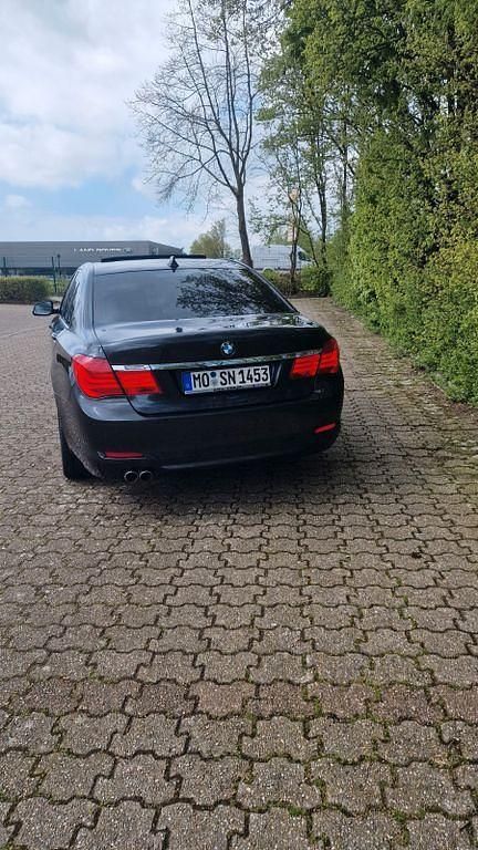 Gebraucht BMW 730L Performance 245 PS (180 kW) 2010 Schwarz Limousine