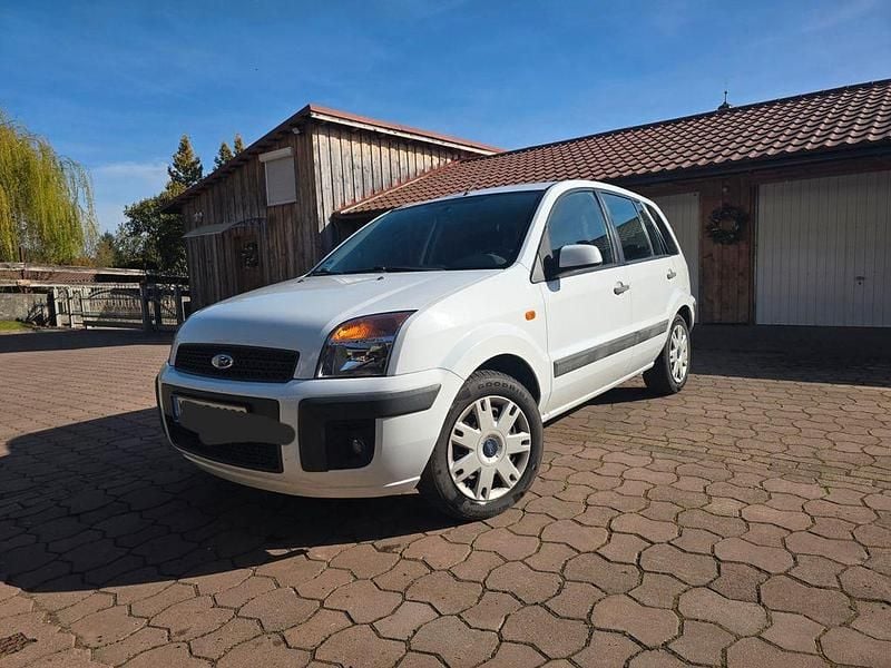 Gebraucht Ford Fusion 68 PS (50 kW) 2006 Weiß Kleinwagen