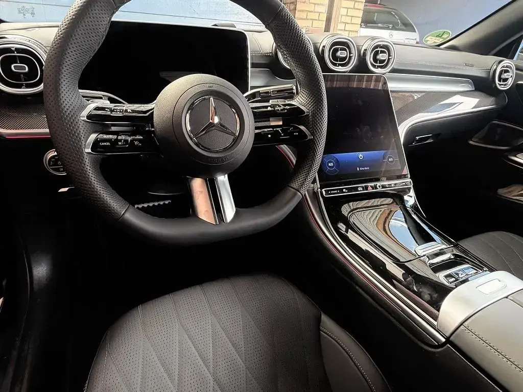 Gebraucht Mercedes CLE450 381 PS (280 kW) 2026 Schwarz Cabrio
