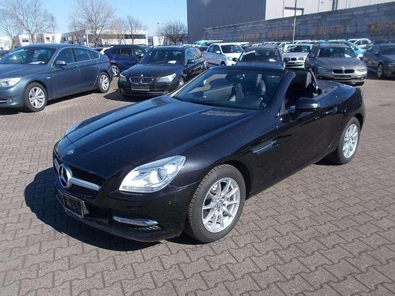 Schwarz Gebraucht 2012 Mercedes SLK200 Cabrio | 18.990 € (Fairer Preis) - Bild 1/4
