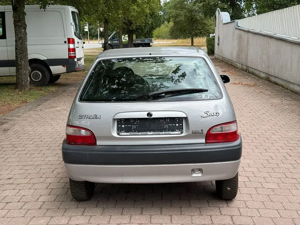 Gebraucht Citroën Saxo 60 PS (44 kW) 2001 Silber Kleinwagen