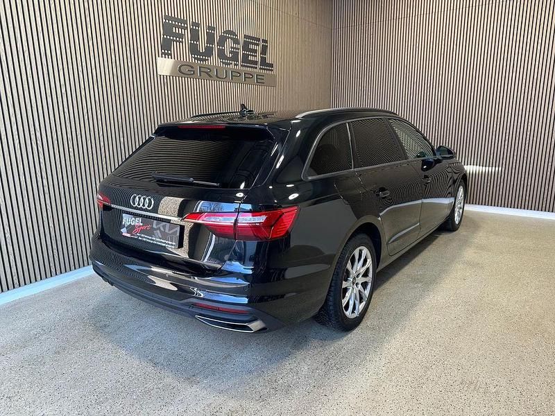 Gebraucht Audi A4 Comfort 150 PS (110 kW) 2022 Mythosschwarz metallic Kombi