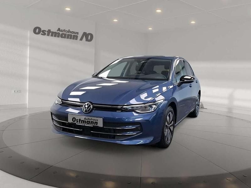Blau Gebraucht 2024 VW Golf VIII Goal Limousine | 27.980 € (Superpreis) - Bild 1/4