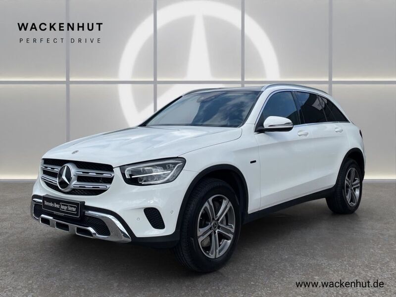 Polarweiss unilack Gebraucht 2021 Mercedes GLC300e Exclusive SUV | 38.440 € (Superpreis) - Bild 1/4