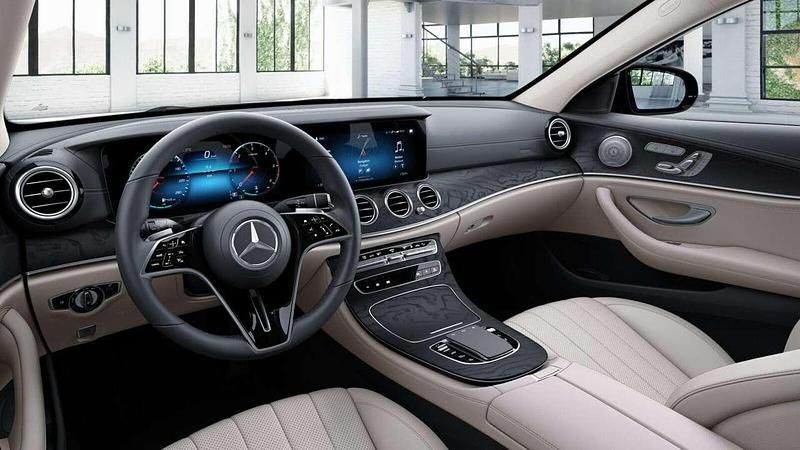 Gebraucht Mercedes E400 AMG 330 PS (242 kW) 2023 Graphitgrau Kombi
