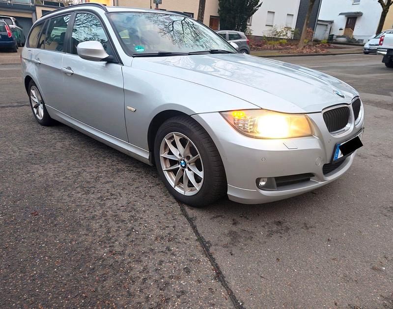 Gebraucht BMW 320 Exclusive 184 PS (135 kW) 2010 Silber Kombi