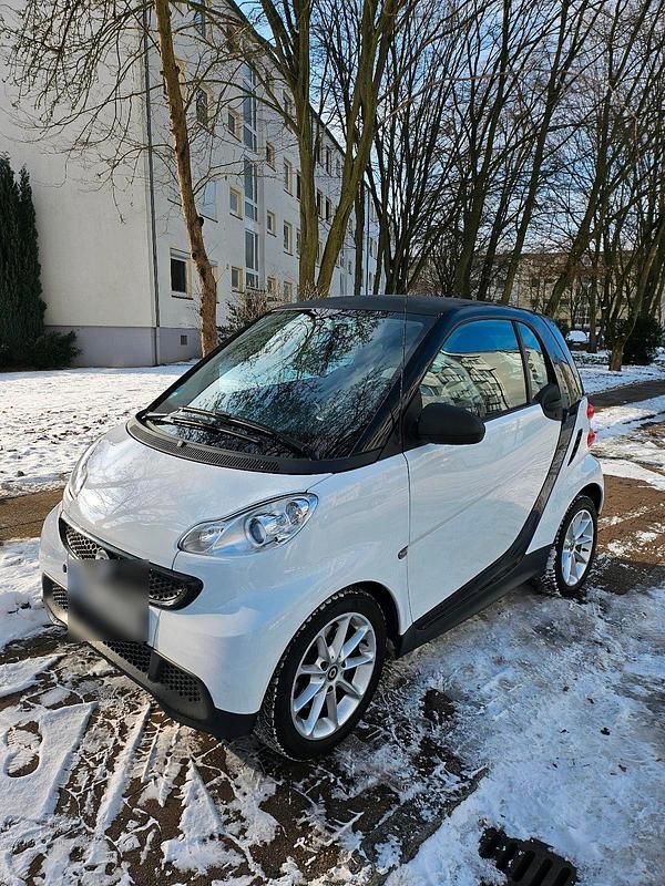 Gebraucht Smart ForTwo Coupé 61 PS (44 kW) 2012 Weiß Coupé