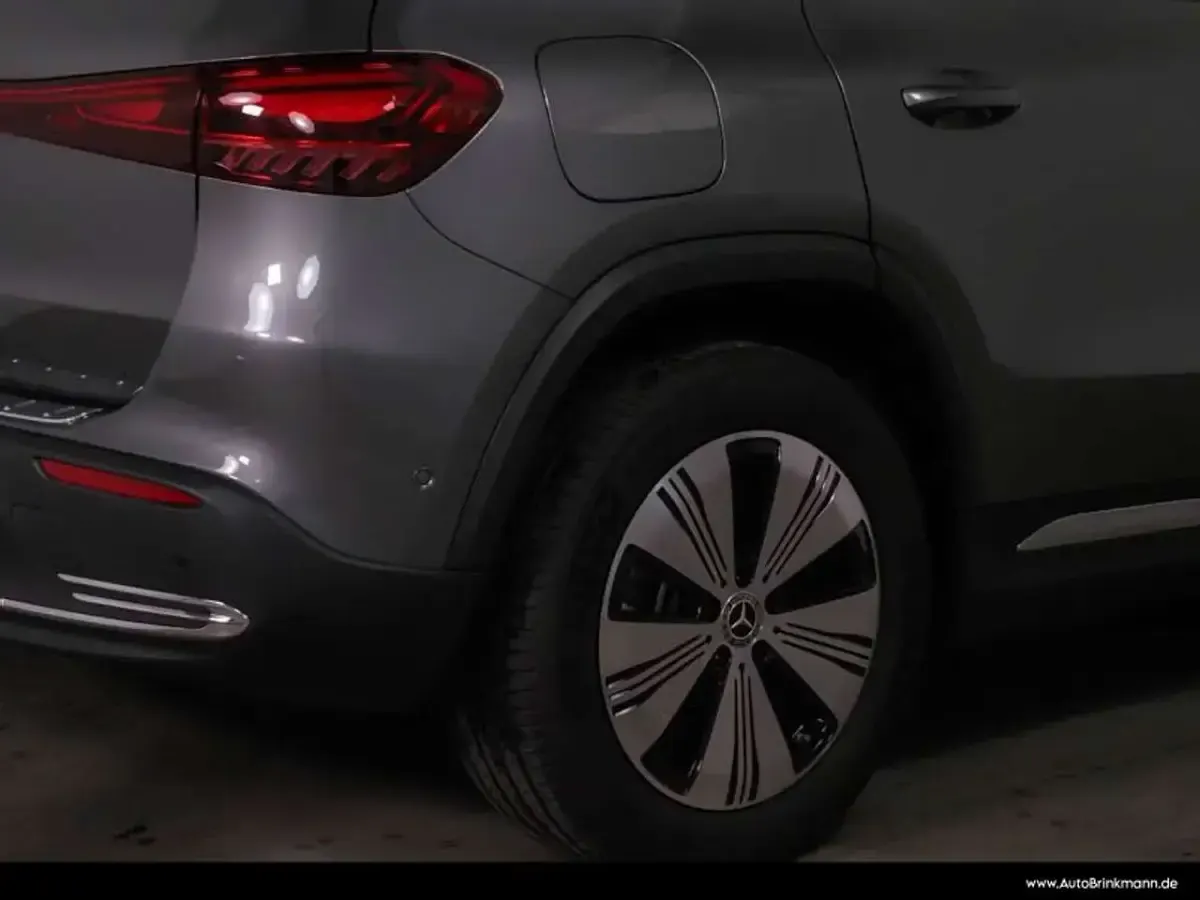 Gebraucht Mercedes EQA250+ Progressive 139 kW (190 PS) 2025 lack mountaingrau SUV