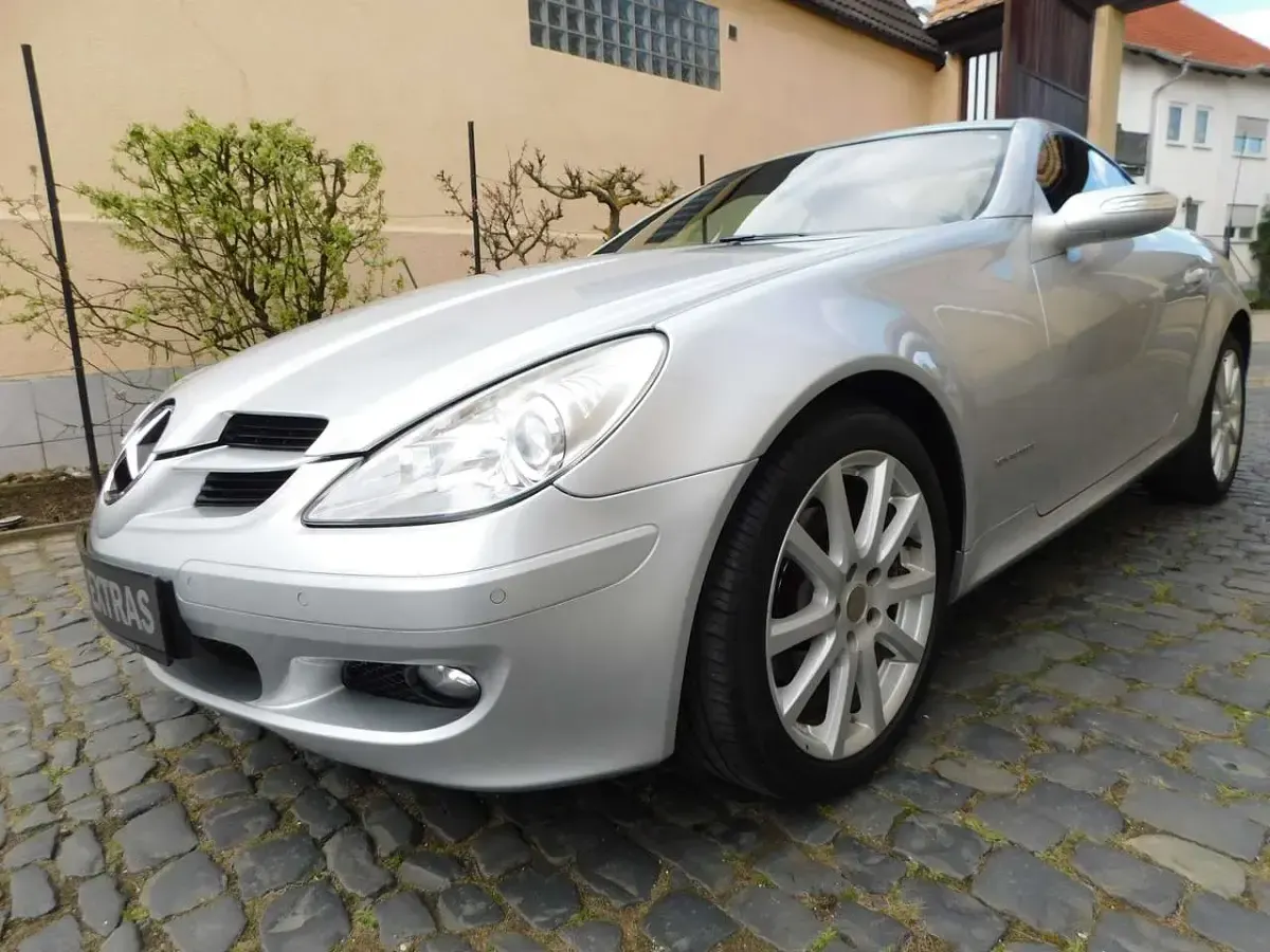 Gebraucht Mercedes SLK200 163 PS (119 kW) 2009 Silber Cabrio