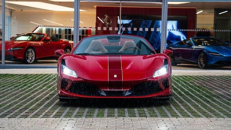 Gebraucht Ferrari F8 729 PS (536 kW) 2022 Rot Cabrio