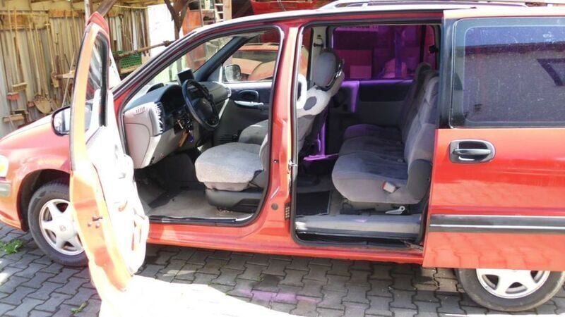 Rot Gebraucht 1997 Opel Sintra Van / Kleinbus | 999 € - Bild 1/4