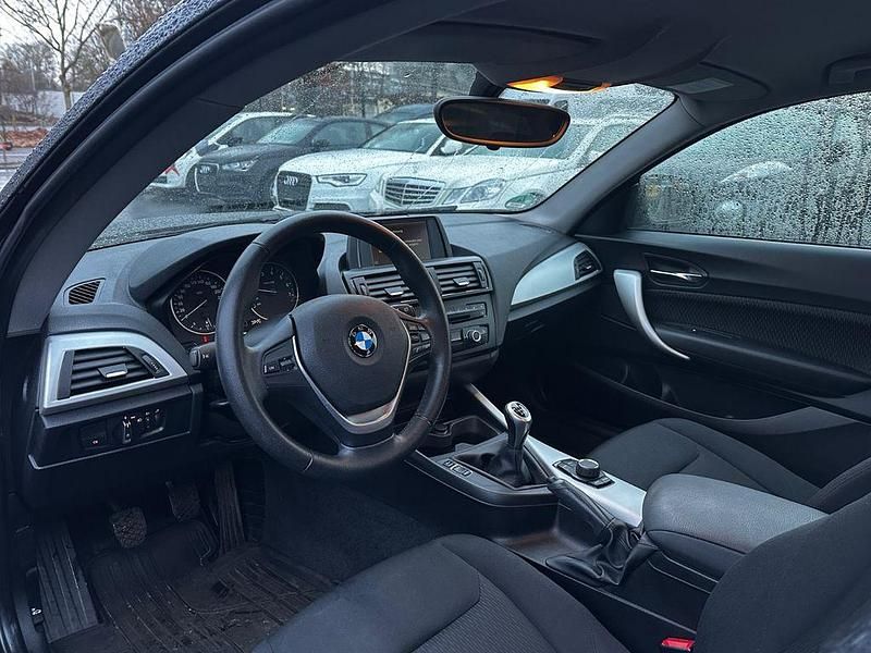Gebraucht BMW 114 Advantage 102 PS (75 kW) 2012 Schwarz Kleinwagen