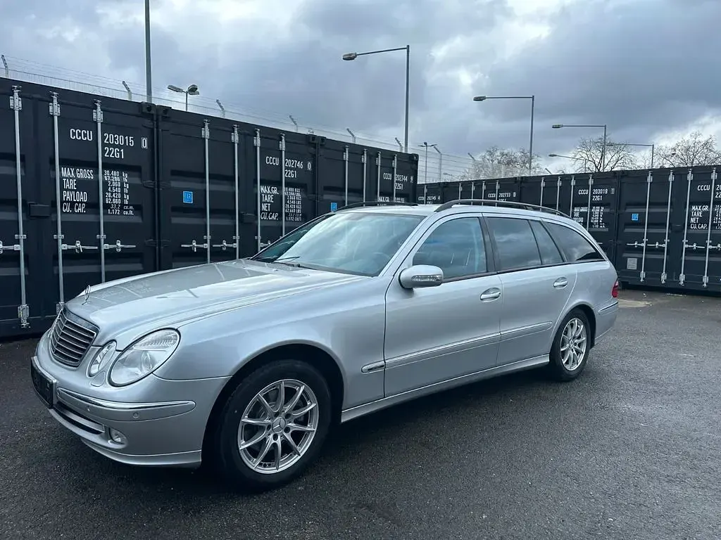 Gebraucht Mercedes E200 Avantgarde 163 PS (119 kW) 2004 Silber Limousine
