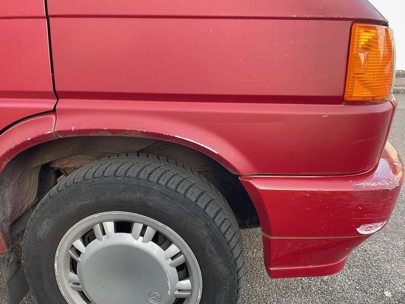 Gebraucht VW T4 110 PS (80 kW) 1995 Rot Van