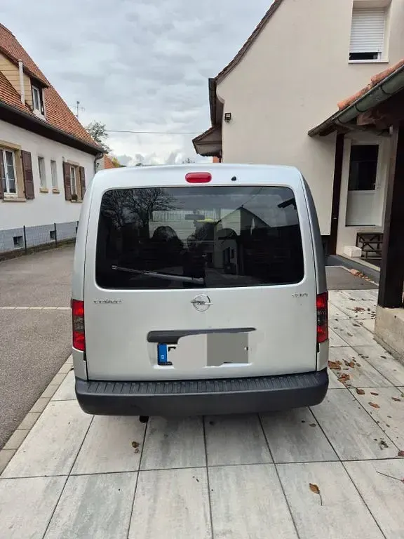Gebraucht Opel Combo 75 PS (55 kW) 2007 Silber Van / Kleinbus