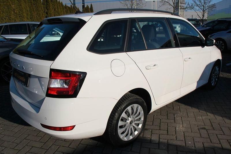 Gebraucht Skoda Fabia Cool Plus 60 PS (44 kW) 2020 Weiß Kombi