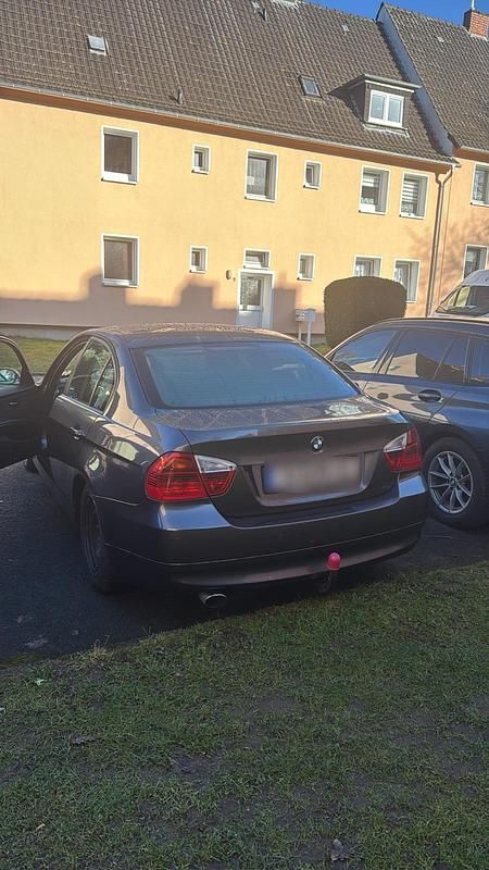 Gebraucht BMW 320 150 PS (110 kW) 2005 Grau Limousine