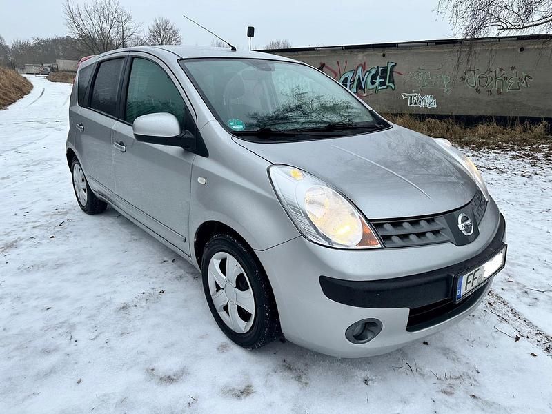 Gebraucht Nissan Note 80 PS (58 kW) 2006 Silber Kleinwagen