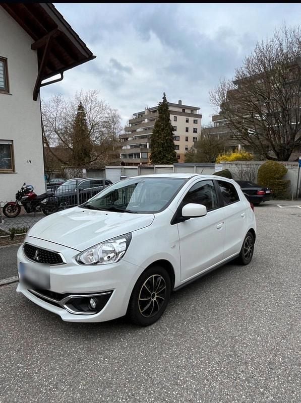 Gebraucht Mitsubishi Space Star 80 PS (58 kW) 2018 Weiß Kleinwagen