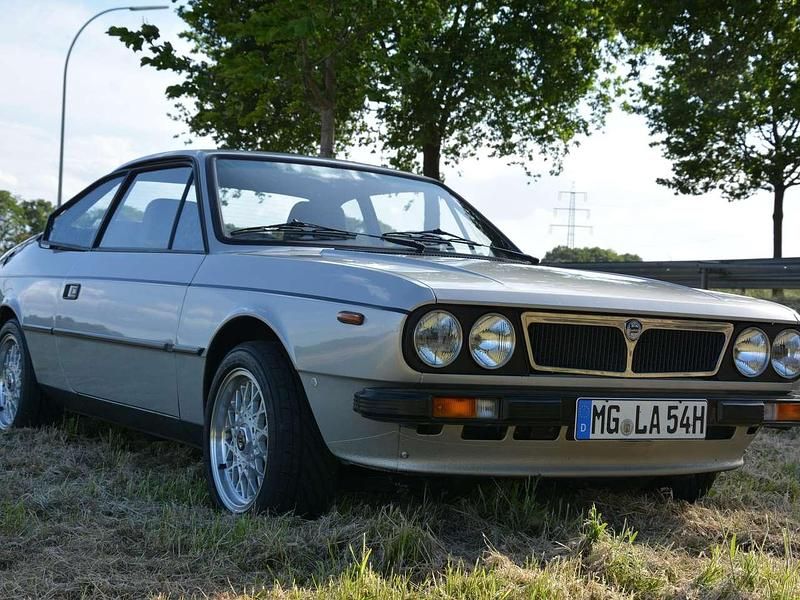 Gebraucht Lancia Beta 83 PS (61 kW) 1983 Silber Coupé