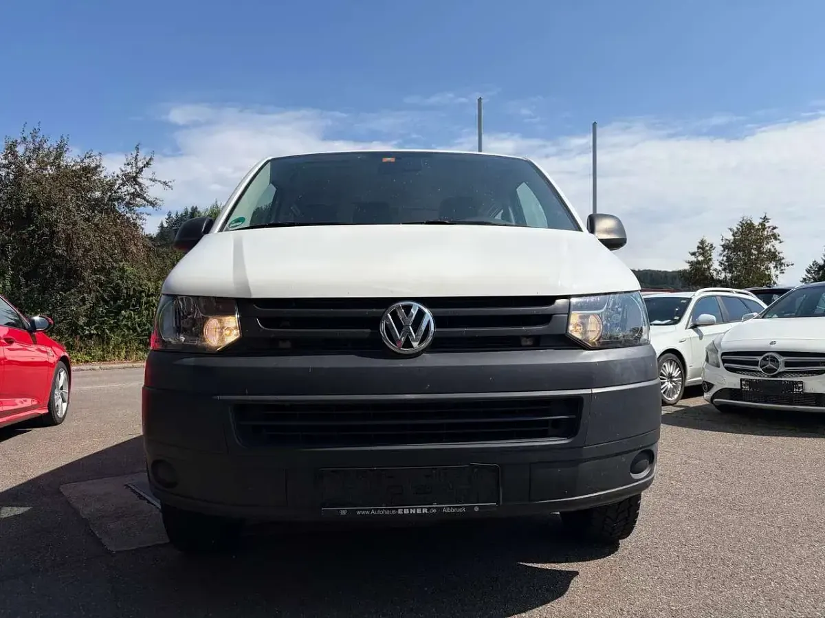 Gebraucht VW Caravelle 102 PS (75 kW) 2014 Candyweiß Van