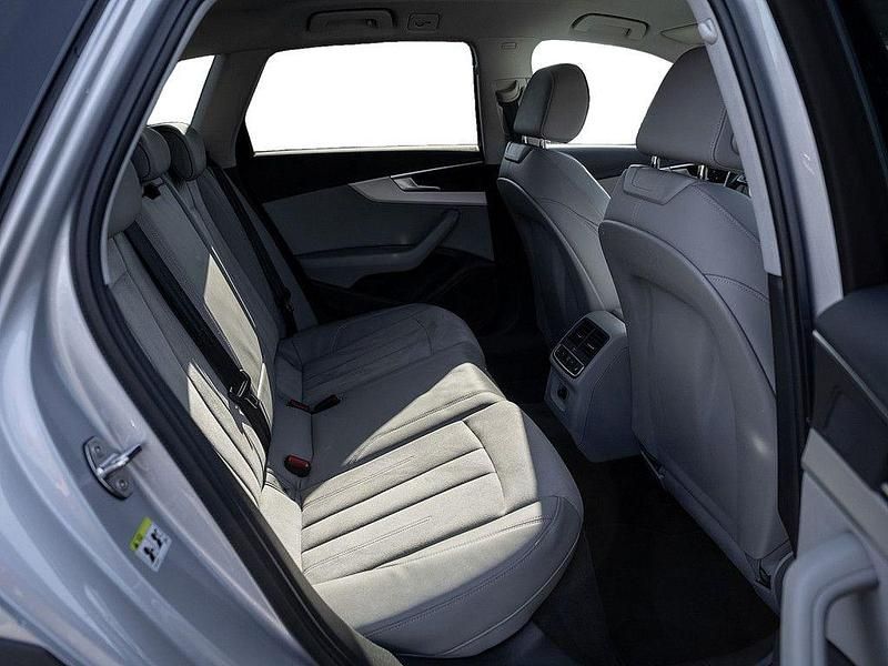 Gebraucht Audi A4 Allroad Ambiente 265 PS (194 kW) 2022 Florettsilber metallic Kombi