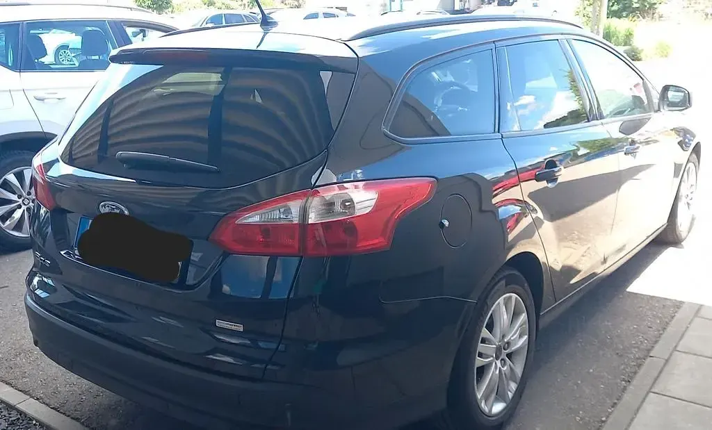 Gebraucht Ford Focus 116 PS (85 kW) 2012 Schwarz Limousine