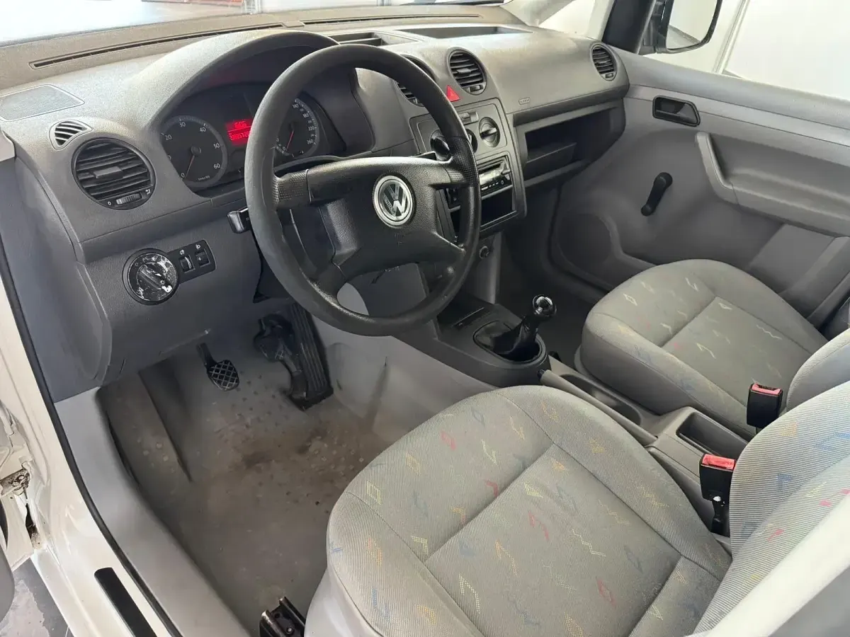 Gebraucht VW Caddy 69 PS (50 kW) 2004 Weiß Van / Kleinbus