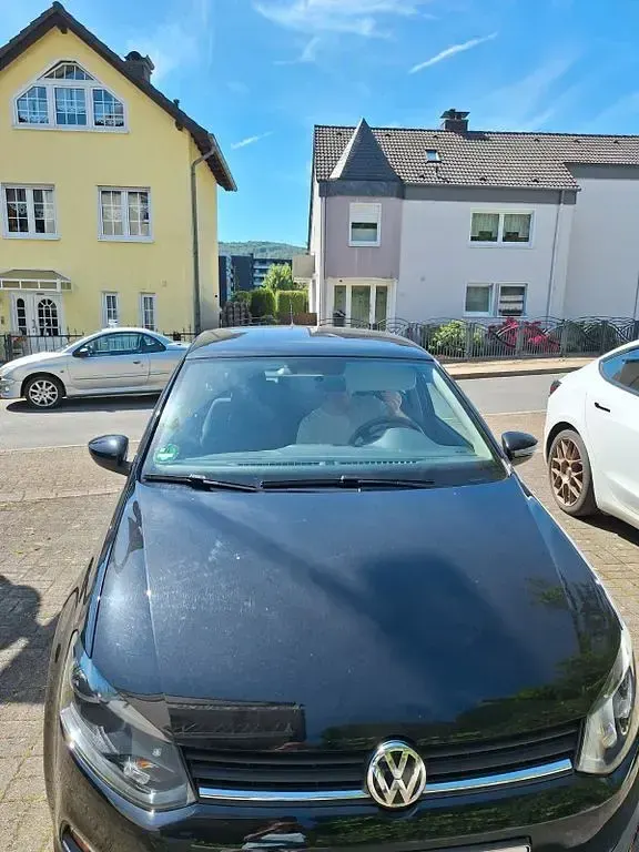 Gebraucht VW Polo Allstar 60 PS (44 kW) 2017 Schwarz Limousine