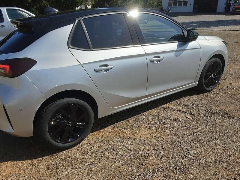 Gebraucht Opel Corsa 101 PS (74 kW) 2024 Silber Limousine
