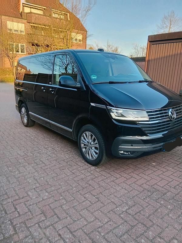 Gebraucht VW Multivan Generation Six 150 PS (110 kW) 2021 Schwarz Van