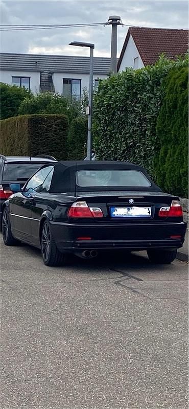 Schwarz Gebraucht 2003 BMW 318 Cabriolet Cabrio | 5.800 € (Etwas zu teuer) - Bild 1/1
