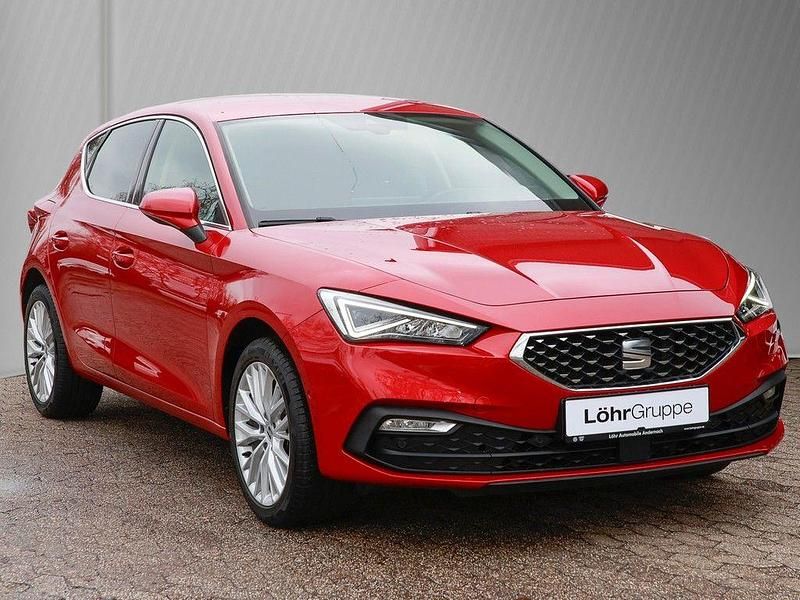 Gebraucht Seat Leon XCELLENCE 150 PS (110 kW) 2023 Rot Limousine