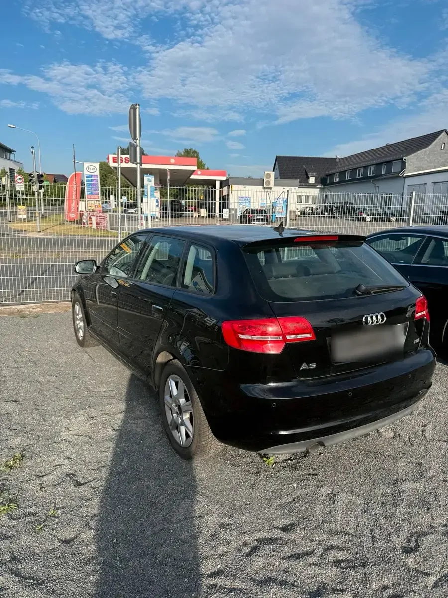 Gebraucht Audi A3 105 PS (77 kW) 2011 Schwarz Kleinwagen