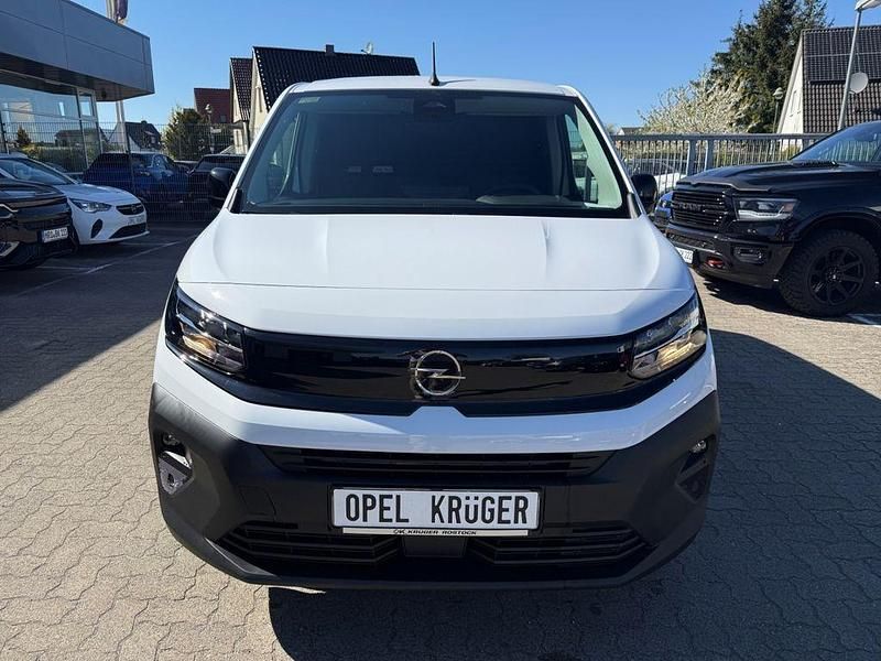 Nowe Opel Combo 131 KM (96 kW) 2026 Biały Minivan