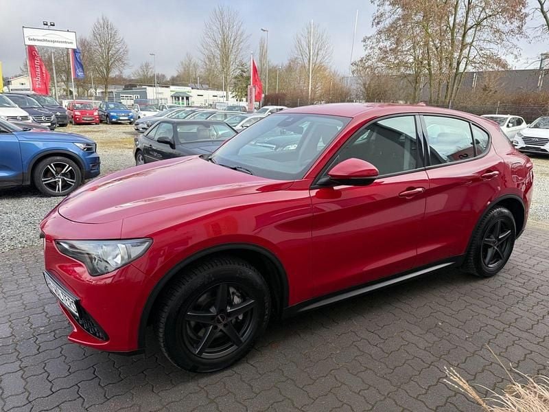 Gebraucht Alfa Romeo Stelvio Business 160 PS (117 kW) 2019 Rot SUV