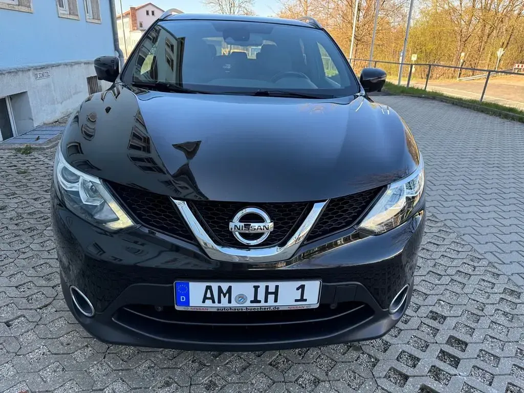 Gebraucht Nissan Qashqai Tekna+ 116 PS (85 kW) 2017 Schwarz SUV