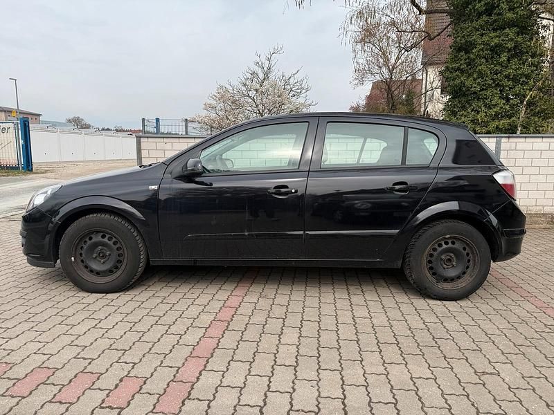 Gebraucht Opel Astra 105 PS (77 kW) 2007 Schwarz Kleinwagen