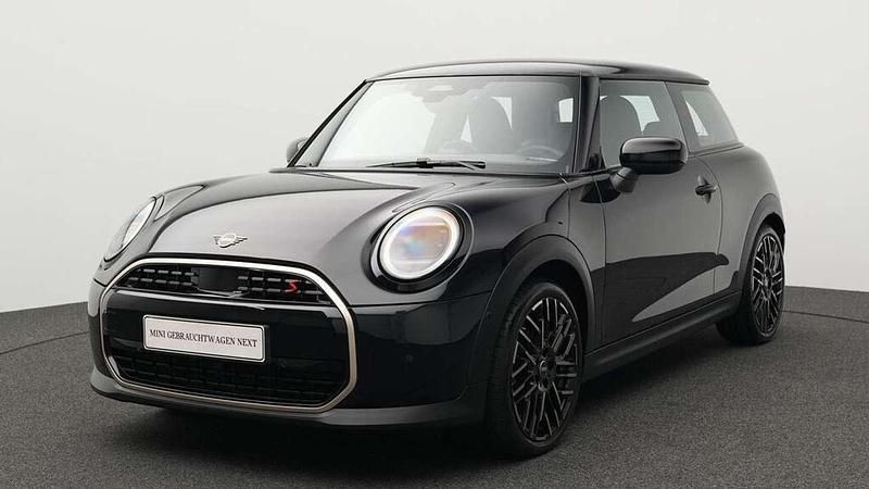 Schwarz Gebraucht 2024 Mini Cooper S Favoured Kleinwagen | 29.111 € (Superpreis) - Bild 1/4