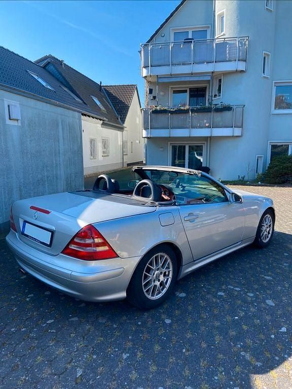 Gebraucht Mercedes SLK200 163 PS (119 kW) 2000 Silber Cabrio