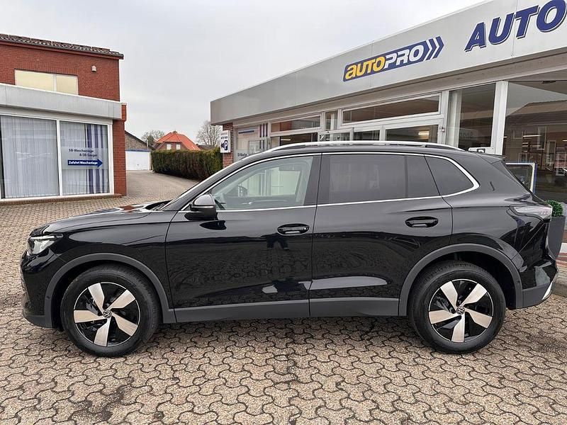 Neu VW Tiguan Elegance 150 PS (110 kW) 2025 Schwarz SUV
