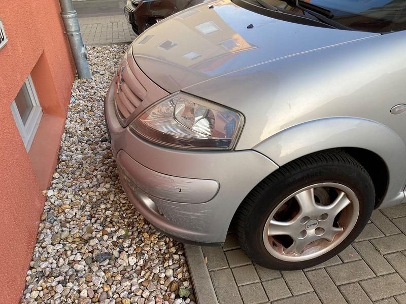 Silber Gebraucht 2003 Citroën C3 Kleinwagen | 2.250 € (Guter Preis) - Bild 1/4