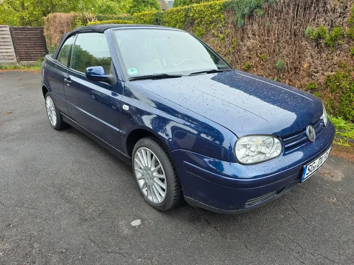 Gebraucht VW Golf Conceptline 116 PS (85 kW) 2002 Blau Cabrio