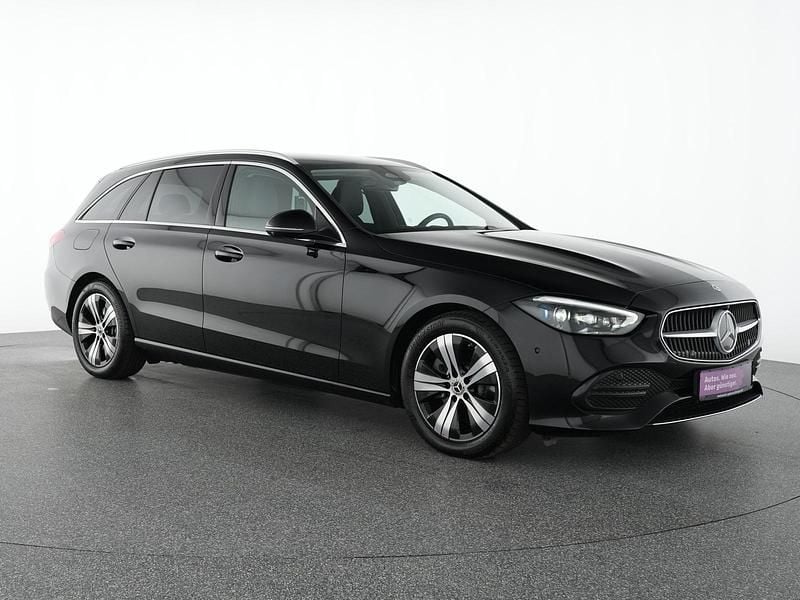 Gebraucht Mercedes C300 Avantgarde 258 PS (189 kW) 2024 Schwarz Limousine