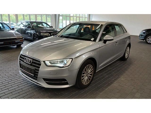 Gebraucht 2016 Audi A3 Sportback Ambiente Kombi | 11.895 € (Fairer Preis) - Bild 1/4