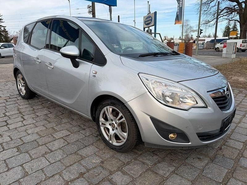 Gebraucht Opel Meriva 120 PS (88 kW) 2012 Silber Van / Kleinbus